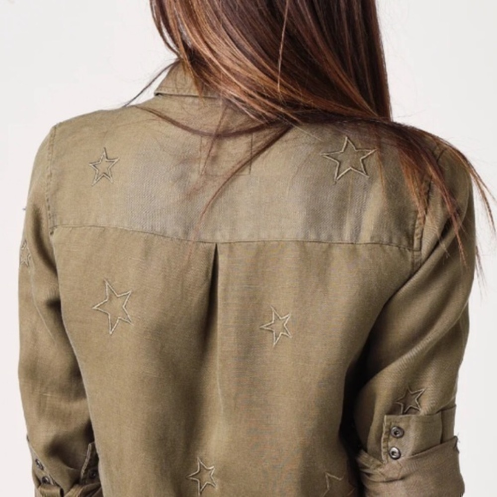 Rails Embroidered Buttons Down Shirt